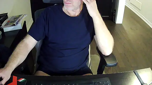 Shalun2000 online show from April 2026 11:42:02 PM