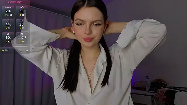 Snapshot of lillly_meow_ chatting on May 2026 09:20:02 PM lillly meow online show from May 2026 09:20:02 PM