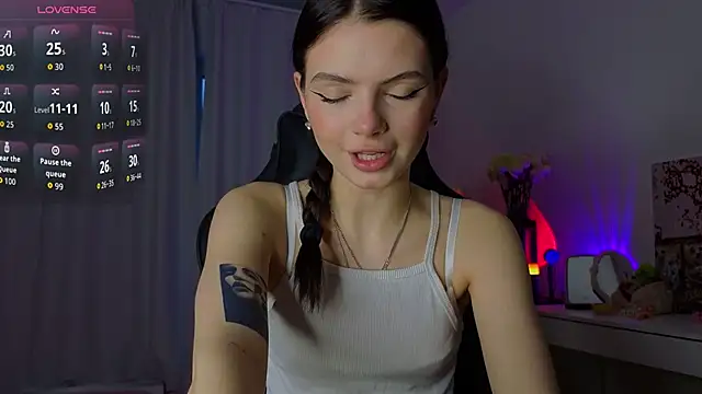 Snapshot of lillly_meow_ chatting on May 2026 06:26:02 PM lillly meow online show from May 2026 06:26:02 PM