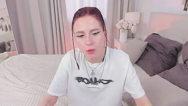 Sonya Miler online show from May 2026 10:23:02 AM