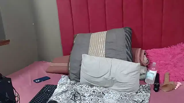 PinkyxGodess online show from April 2026 02:27:02 AM
