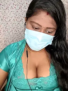 Snapshot of Romantic_Woman chatting on April 2026 08:57:02 PM Romantic Woman online show from April 2026 08:57:02 PM