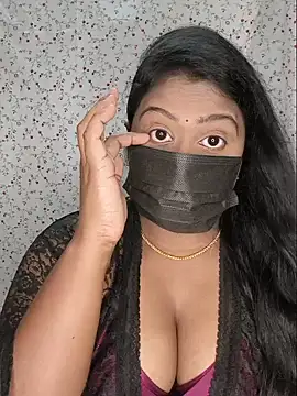 Snapshot of Romantic_Woman chatting on May 2026 06:38:01 PM Romantic Woman online show from May 2026 06:38:01 PM