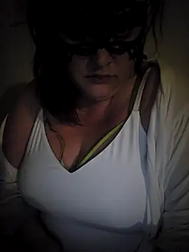 Snapshot of Blondibaby chatting on April 2026 08:01:02 PM Blondibaby online show from April 2026 08:01:02 PM