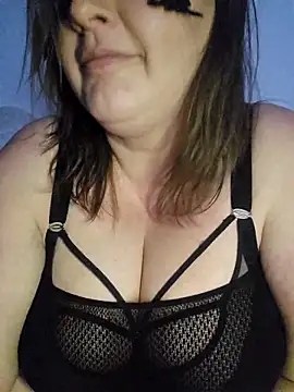 Snapshot of Blondibaby chatting on April 2026 07:51:01 PM Blondibaby online show from April 2026 07:51:01 PM