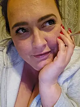 Snapshot of Blondibaby chatting on April 2026 09:19:01 PM Blondibaby online show from April 2026 09:19:01 PM