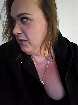 Snapshot of Blondibaby chatting on May 2026 08:36:02 PM Blondibaby online show from May 2026 08:36:02 PM