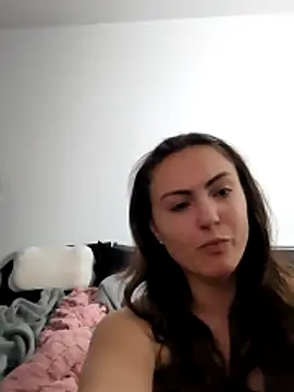 Snapshot of alwayswettt chatting on April 2026 10:24:02 AM alwayswettt online show from April 2026 10:24:02 AM