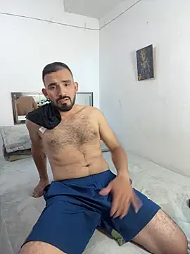 Snapshot of big_bearman chatting on May 2026 04:18:02 AM big bearman online show from May 2026 04:18:02 AM