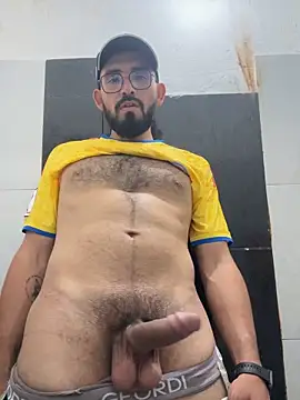 Snapshot of big_bearman chatting on June 2026 08:44:02 PM big bearman online show from June 2026 08:44:02 PM