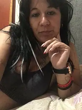 Laacoluu online show from April 2026 02:47:01 AM