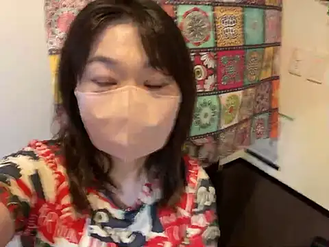 Snapshot of lemonade_madame chatting on June 2026 12:37:01 AM lemonade madame online show from June 2026 12:37:01 AM