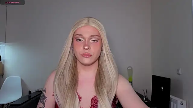 Snapshot of Alena_dubai_ chatting on April 2026 03:13:01 PM Alena dubai online show from April 2026 03:13:01 PM