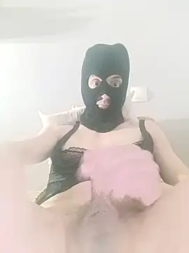 Snapshot of Tinaki_cross chatting on April 2026 01:25:01 AM Tinaki cross online show from April 2026 01:25:01 AM