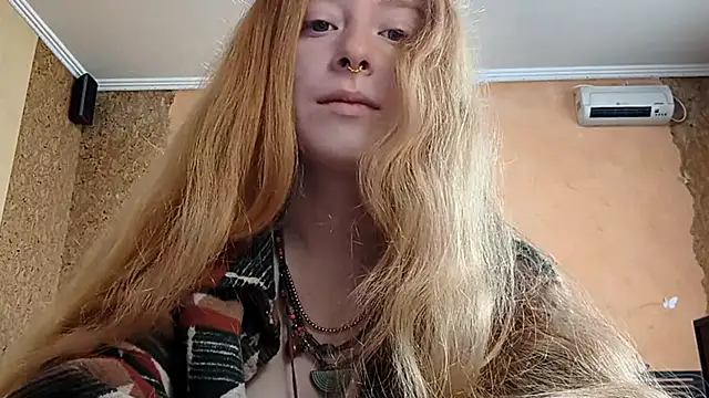 Snapshot of KateVibe_01 chatting on June 2026 10:07:01 PM KateVibe 01 online show from June 2026 10:07:01 PM