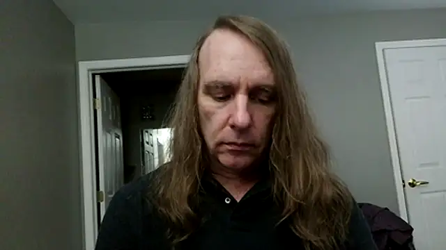 Magnus Luv online show from June 2026 10:45:02 PM