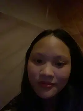 Snapshot of __Sunflower__ chatting on April 2026 06:32:01 AM Sunflower online show from April 2026 06:32:01 AM