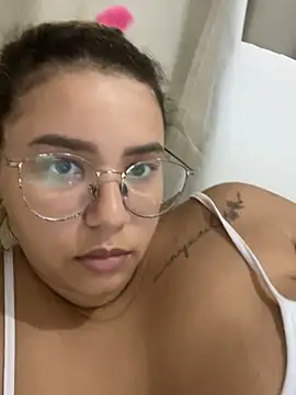 gabyzinha2030 online show from April 2026 04:48:01 PM