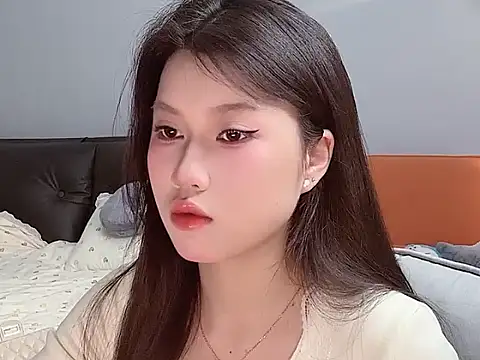 Snapshot of Abby686868 chatting on April 2026 02:27:02 AM Abby686868 online show from April 2026 02:27:02 AM