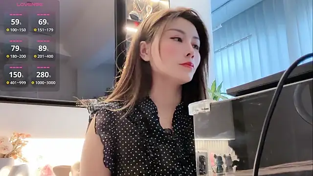 Snapshot of tingting-youu chatting on June 2026 11:33:01 AM tingting-youu online show from June 2026 11:33:01 AM