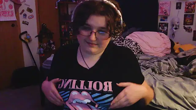 femcelsam online show from April 2026 04:01:01 AM