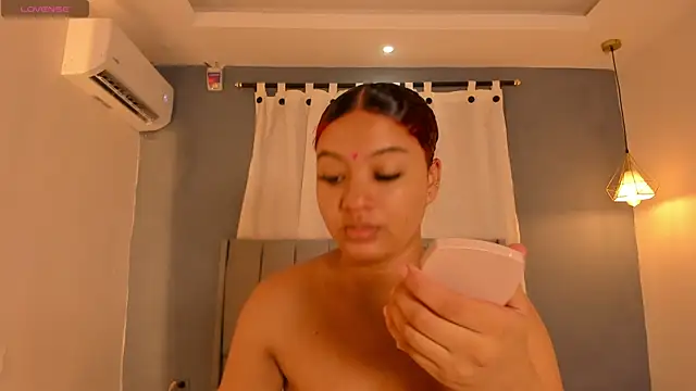Snapshot of sweetkimmie_ chatting on April 2026 11:14:02 AM sweetkimmie online show from April 2026 11:14:02 AM