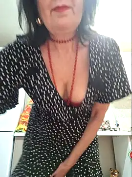 LaliaMia online show from November 2025 04:00:01 AM