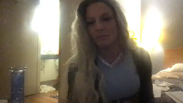 Snapshot of GypsiiCornel chatting on April 2026 10:31:02 AM GypsiiCornel online show from April 2026 10:31:02 AM