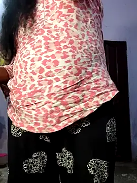 Roshni2001 online show from April 2026 03:57:02 PM