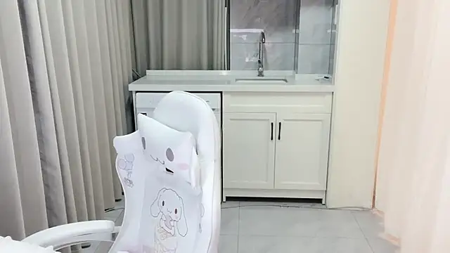 Snapshot of xiaoyugan_cute chatting on July 2026 03:37:02 PM xiaoyugan cute online show from July 2026 03:37:02 PM