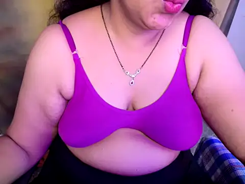 Snapshot of charu-baby chatting on April 2026 06:38:01 AM charu-baby online show from April 2026 06:38:01 AM