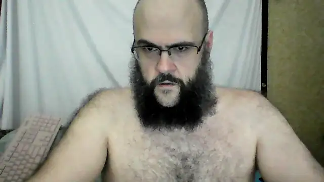 BriTheTopBear online show from June 2026 01:19:01 AM