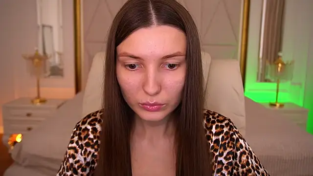 AshleyBaie online show from July 2026 12:00:02 PM