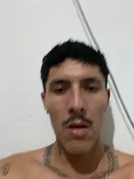 Snapshot of ALEXXXTREM69 chatting on May 2026 12:07:01 AM ALEXXXTREM69 online show from May 2026 12:07:01 AM