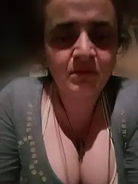 Snapshot of AnabelBexley chatting on April 2026 06:25:02 PM AnabelBexley online show from April 2026 06:25:02 PM