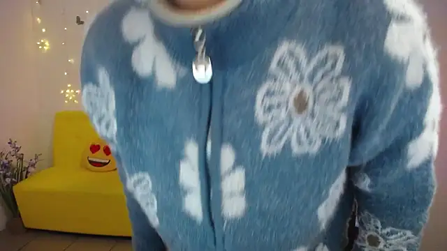 NikaMayu online show from April 2026 05:01:02 AM