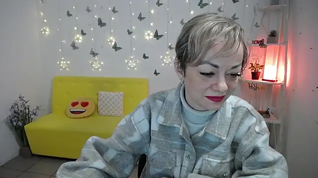 Snapshot of NikaMayu chatting on May 2026 05:14:01 AM NikaMayu online show from May 2026 05:14:01 AM