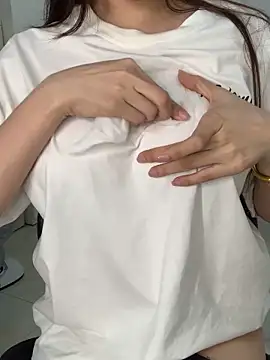 Mon2k-sayhi online show from April 2026 01:01:02 PM