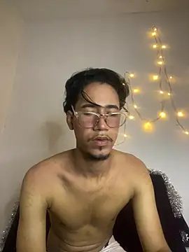 GeordiNovaX online show from April 2026 12:49:02 AM