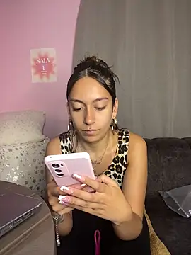 Snapshot of DulceLatinaxo chatting on May 2026 10:06:02 PM DulceLatinaxo online show from May 2026 10:06:02 PM