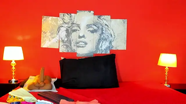 LucianaMadura1 online show from May 2026 05:43:01 PM