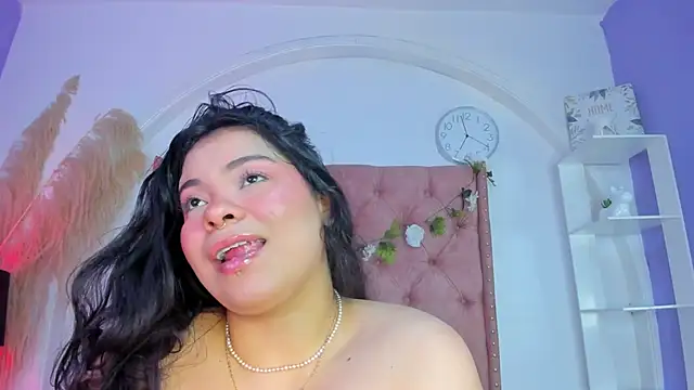 ROSELEI  online show from May 2026 12:59:01 PM