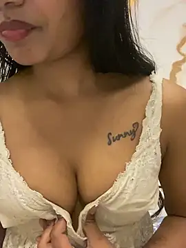 zoya2002 online show from April 2026 09:10:02 PM