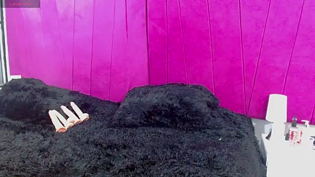 sharlot sexi online show from April 2026 06:19:01 AM