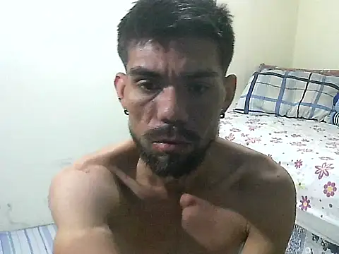 Snapshot of thomas2wood chatting on July 2026 03:20:01 AM thomas2wood online show from July 2026 03:20:01 AM