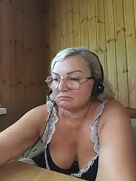 White-Chocolatte online show from July 2026 07:32:02 AM