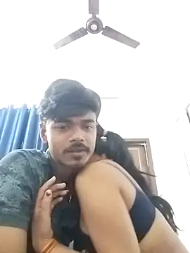 Snapshot of Love-Birdss chatting on April 2026 08:42:02 PM Love-Birdss online show from April 2026 08:42:02 PM