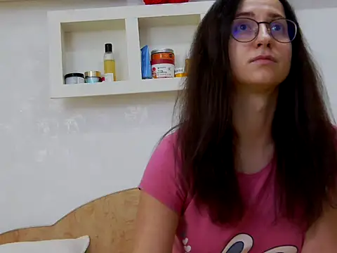 Snapshot of KarolDolly05 chatting on April 2026 02:54:01 PM KarolDolly05 online show from April 2026 02:54:01 PM