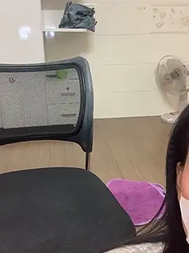 Snapshot of -Susu_ chatting on April 2026 09:57:01 AM -Susu online show from April 2026 09:57:01 AM