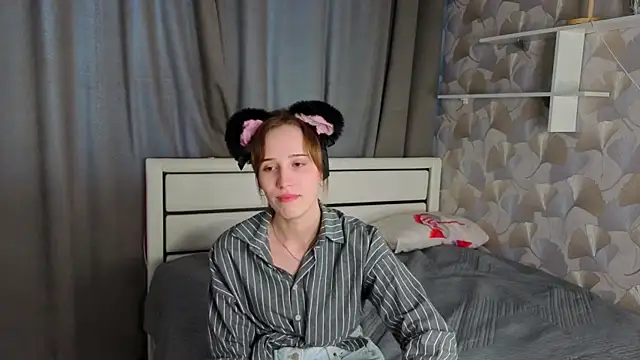 MitsuePostel online show from April 2026 12:29:02 PM